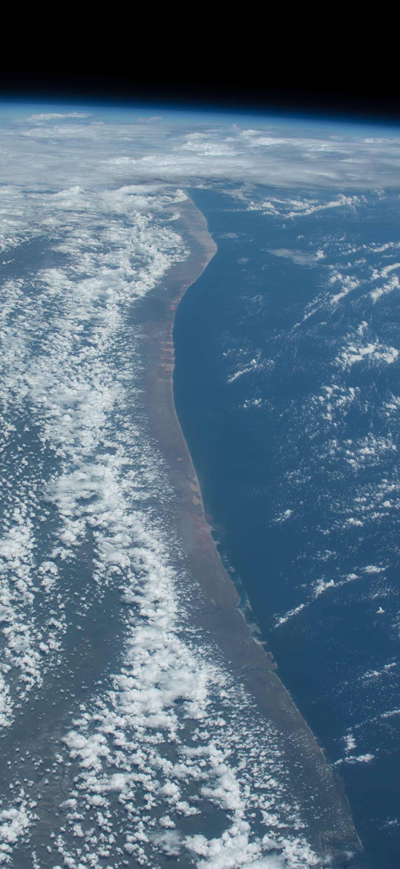 iss057e106506