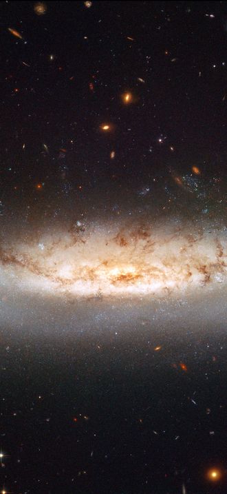 Hubble views NGC 4522