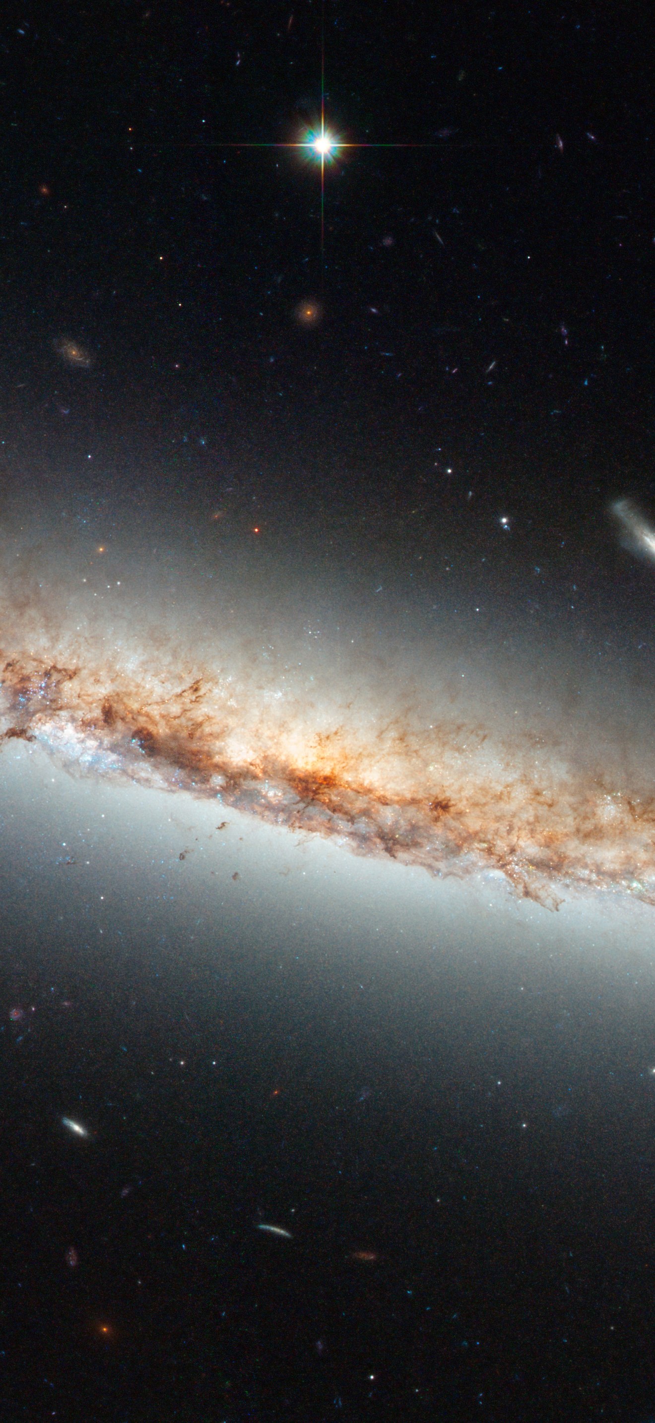 Hubble views NGC 4402