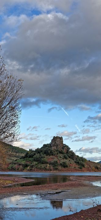 La Roque, Salagou Lake 02