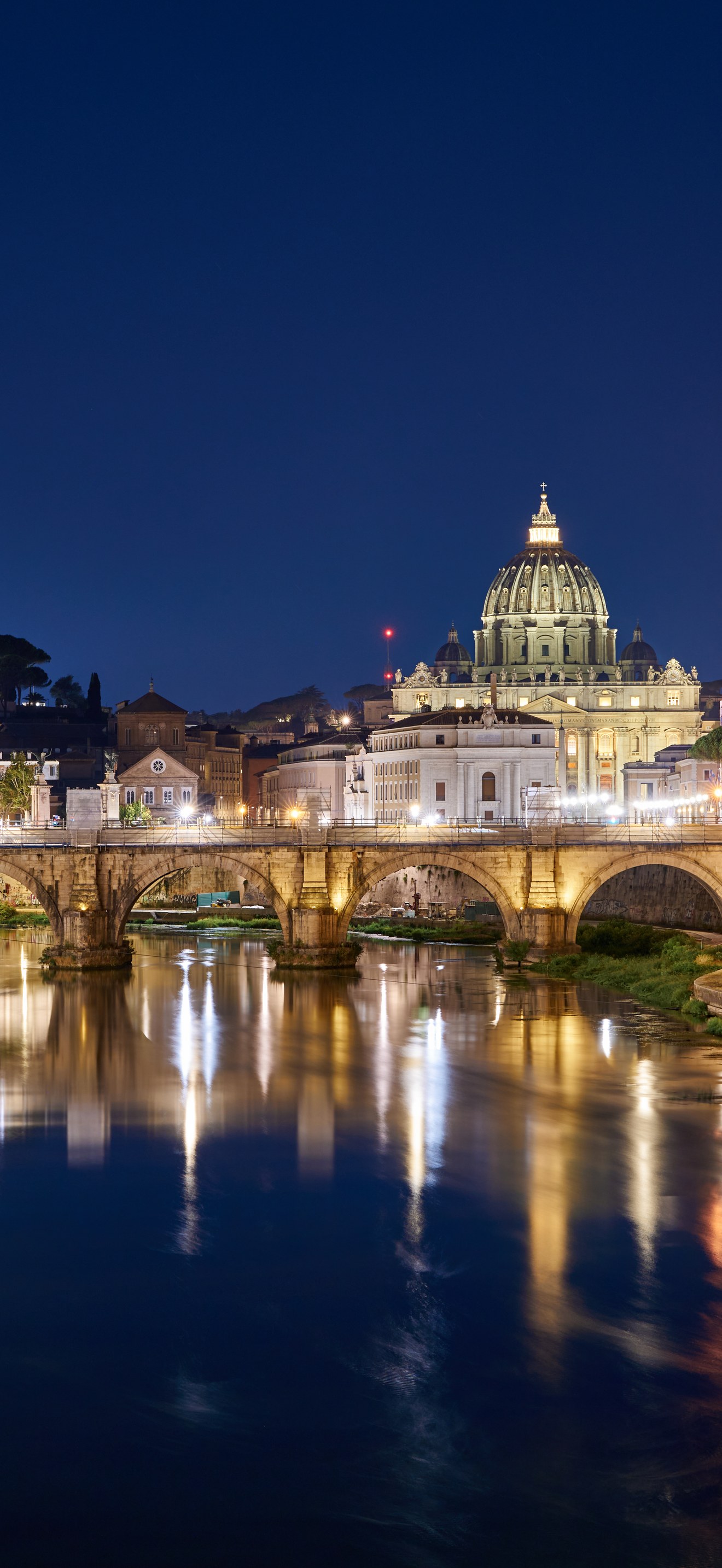 Rom (IT), Brücke "Ponte Vittorio Emanuele II" und Petersdom (VA)