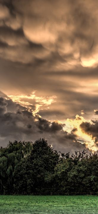 Nature-clouds-hdr-phenomenon