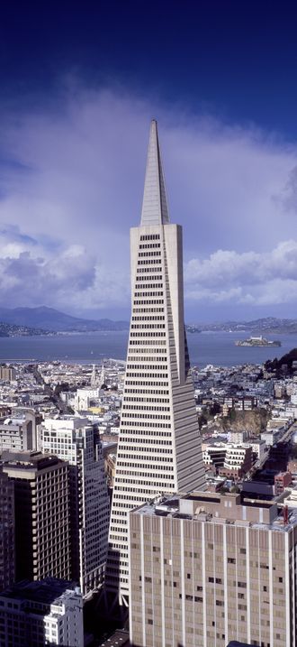 Skyline view of San Francisco, California, with the Transamerica Pyramid as the focus