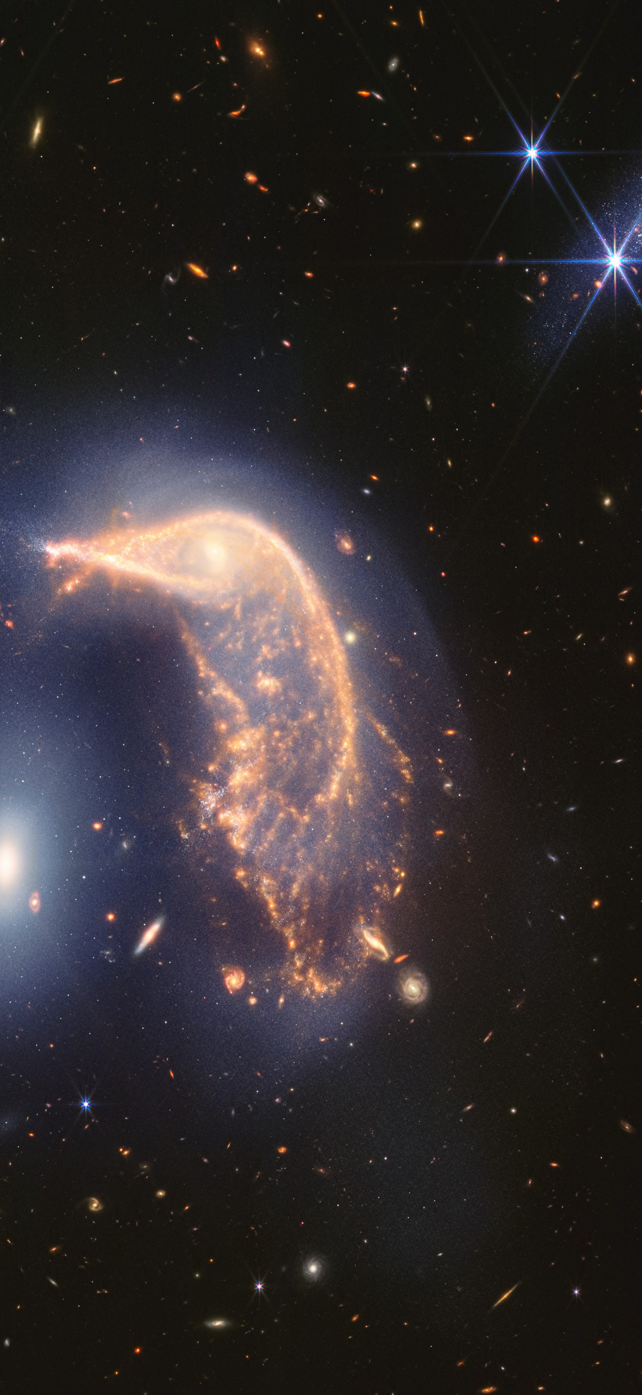 Interacting galaxies Arp 142